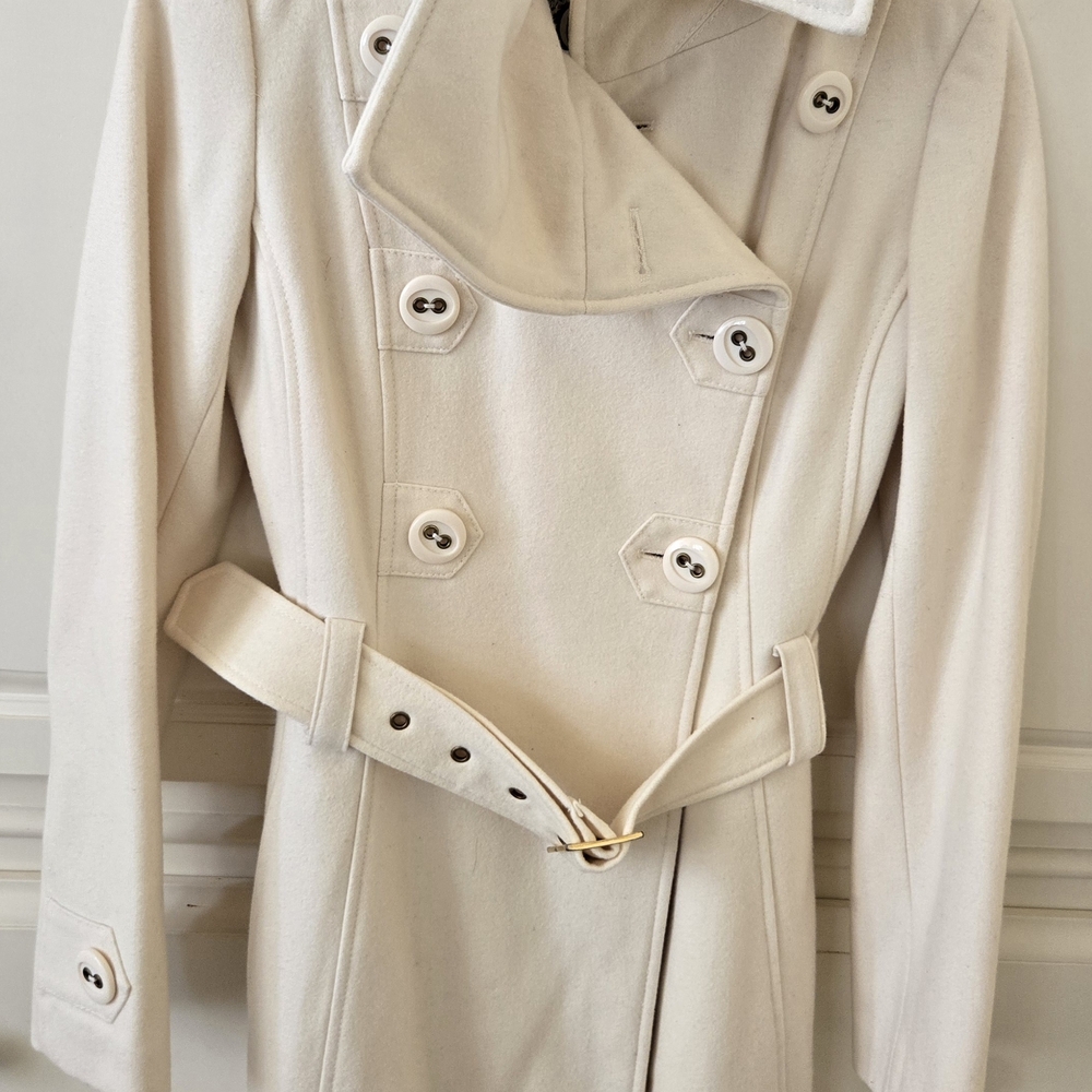 Guess Cream Double-Breasted Trench Coat